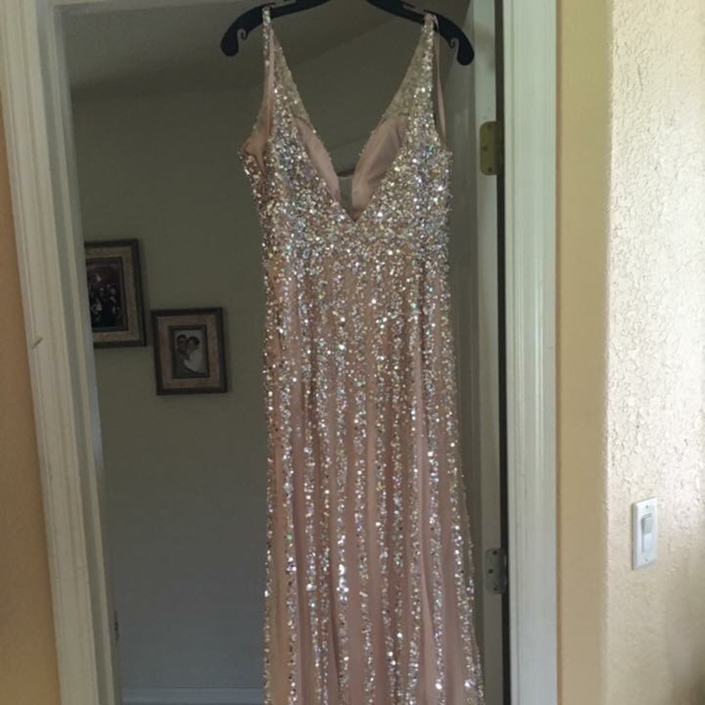 Prom dress - Picture 2 of 7